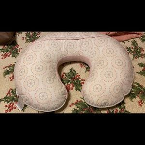 Boppy pillow